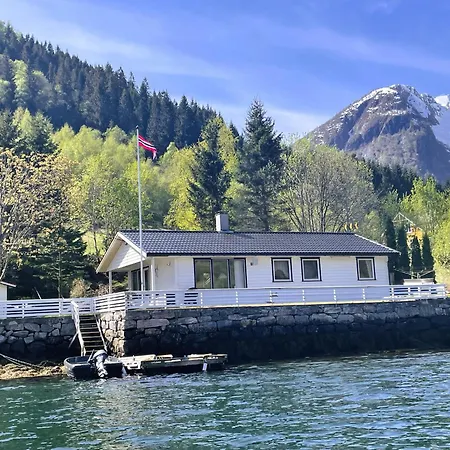 Nyaraló Der Fjordtraum In Direkt Am Wasser Balestrand